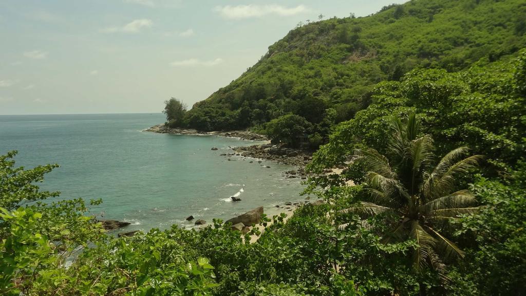 But Different Phuket Boutique Hotel Nai Harn ภายนอก รูปภาพ