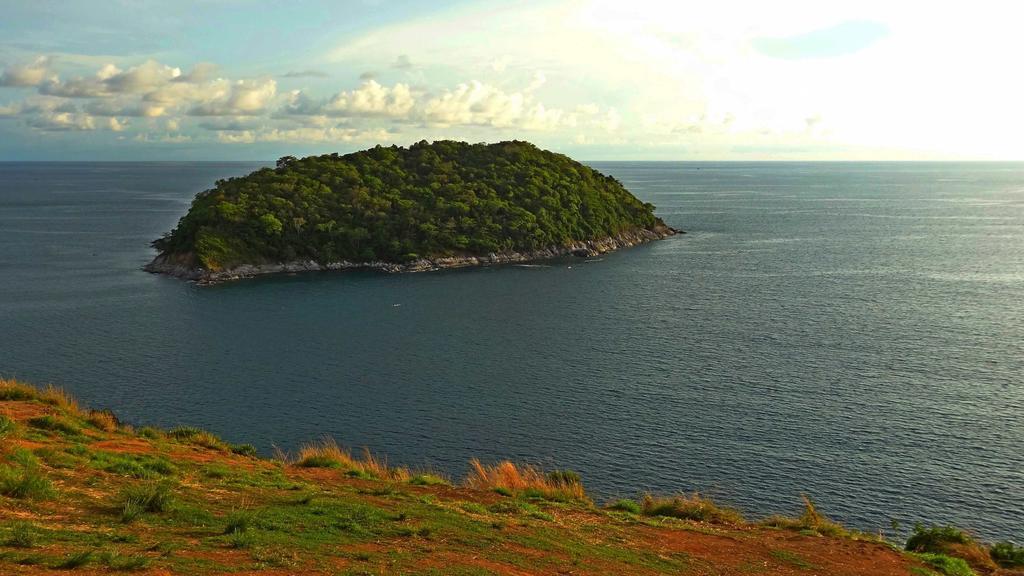 But Different Phuket Boutique Hotel Nai Harn ภายนอก รูปภาพ