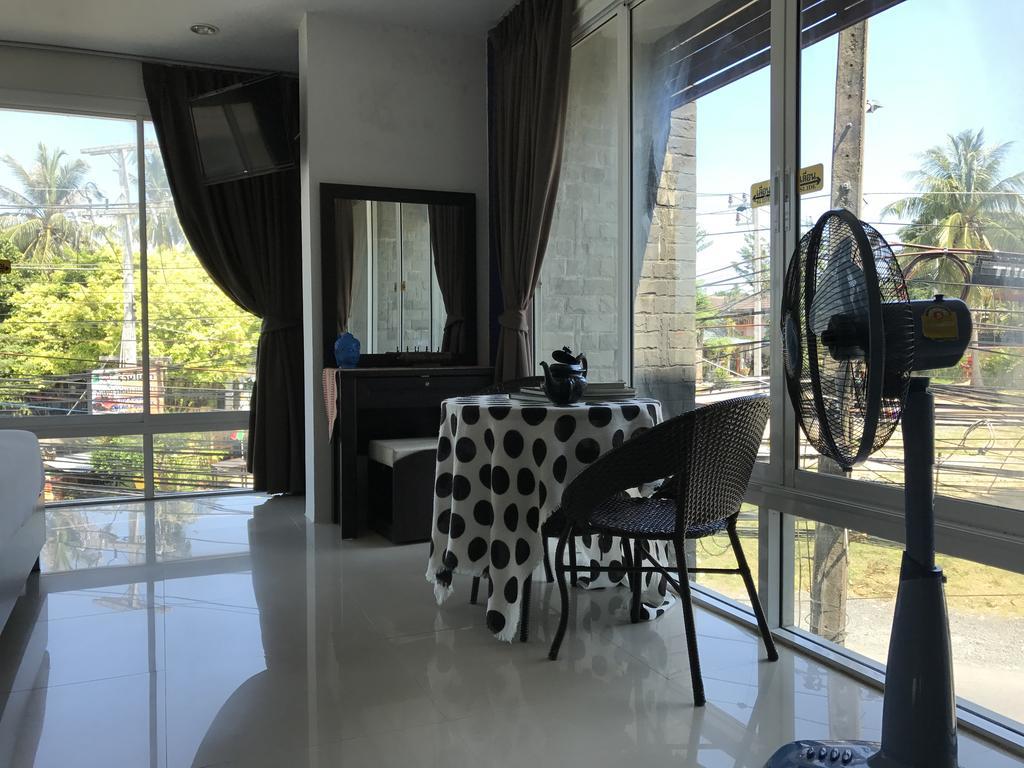 But Different Phuket Boutique Hotel Nai Harn ภายนอก รูปภาพ