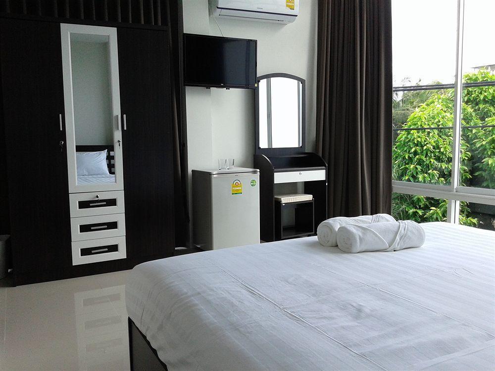 But Different Phuket Boutique Hotel Nai Harn ภายนอก รูปภาพ