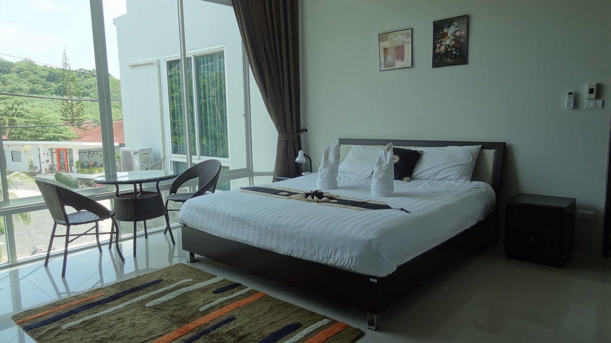 But Different Phuket Boutique Hotel Nai Harn ภายนอก รูปภาพ
